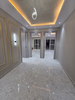 Building Lobby in 4 BHK Builder Floor at Green Fields Colony – for Sale