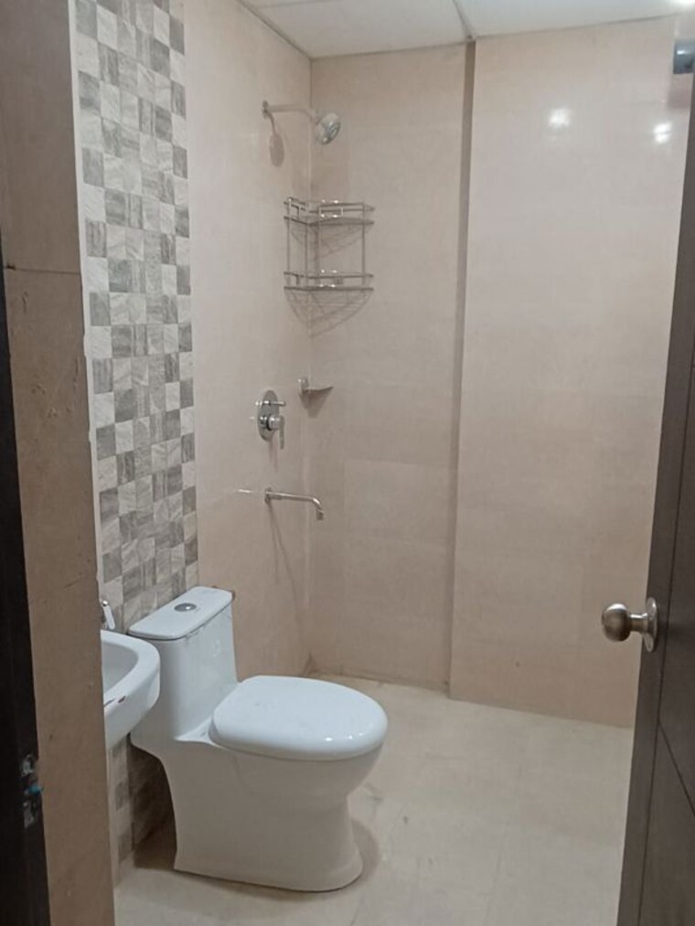 Bathroom, signature-global-park 2 Bedroom 845 Sq.Ft. Builder Floor In Sohna Sector 36 Gurgaon 10457913