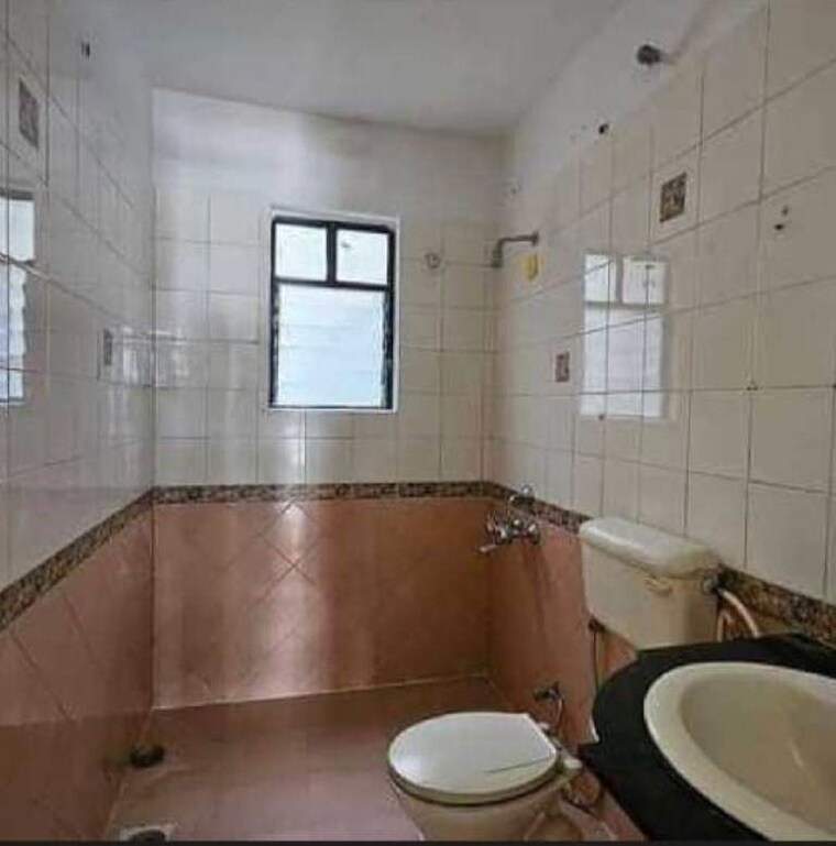Bathroom, brahma-majestic 2 Bedroom 1100 Sq.Ft. Apartment In Kondhwa Pune 10457950
