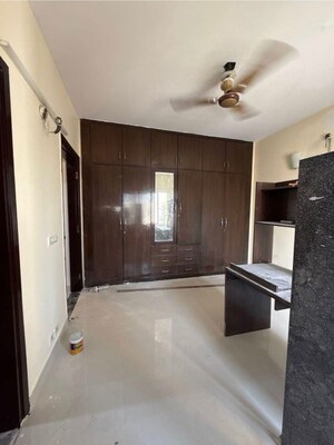Common Area in 3 BHK Apartment at BPTP Park Grandeura, Sector 82 – for Rent