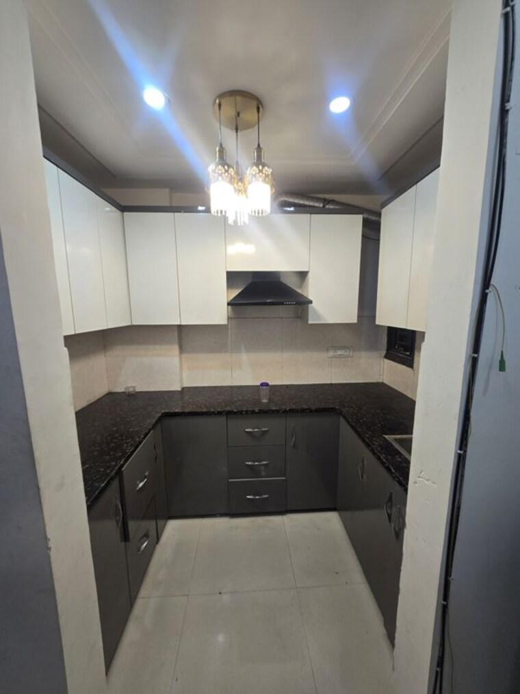 Kitchen, dwarka mor 3 Bedroom 1000 Sq.Ft. Builder Floor In Dwarka Mor Delhi 10457975