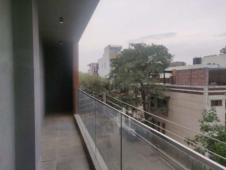 Balcony, sushant lok i 3 Bedroom 215 Sq.Yd. Builder Floor In Sushant Lok I Gurgaon 10457973