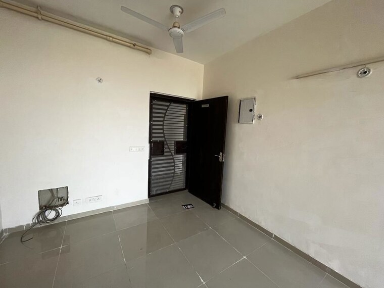Kitchen, radicon-vedantam 2 Bedroom 910 Sq.Ft. Apartment In Sector 16c Greater Noida Greater Noida 10457998