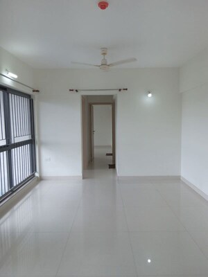 Room in 2 BHK Apartment at Kumar Palmspring Towers, Undri – for Rent