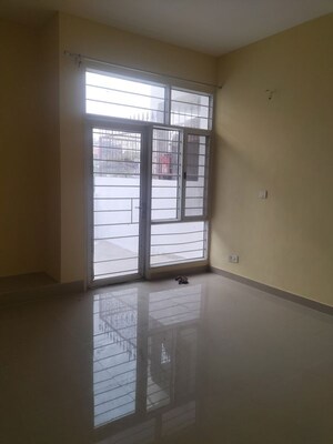 Room in 2 BHK Villa at Sushant Golf City – for Rent