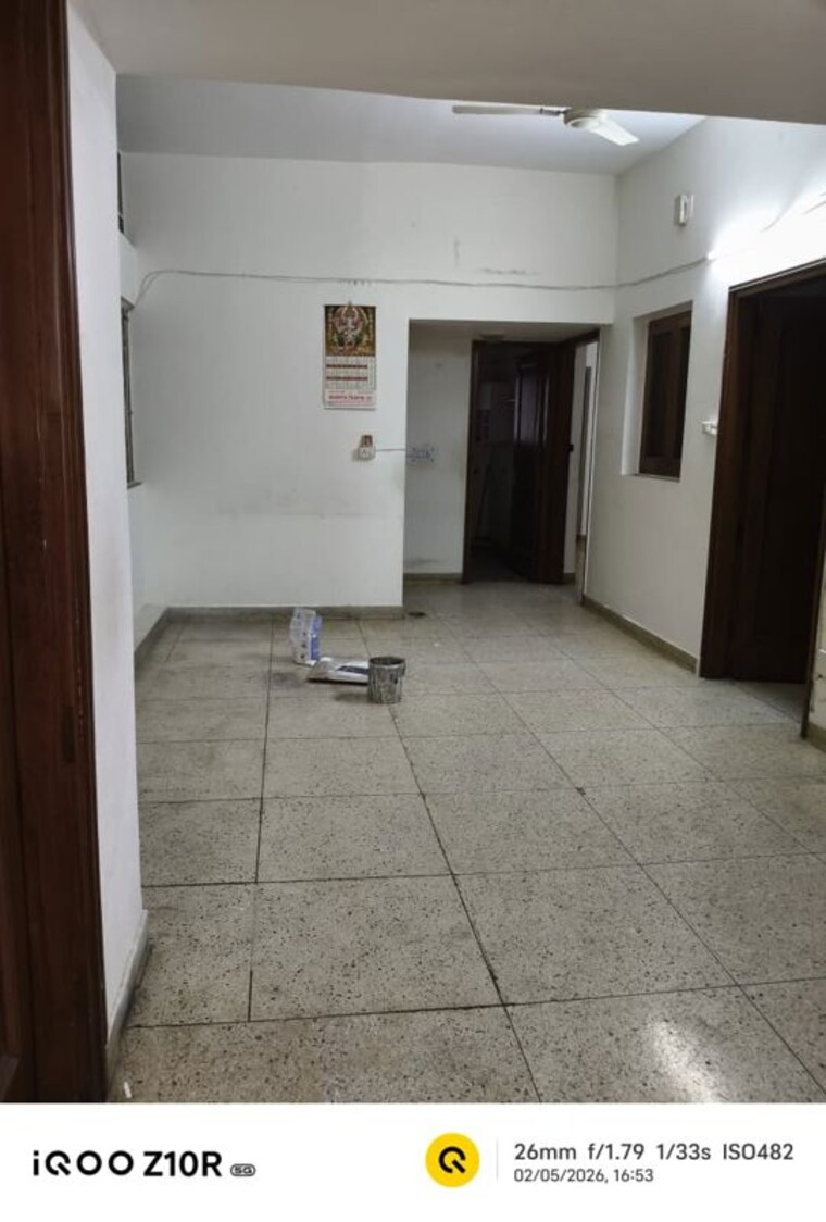 Room, naraina 3 Bedroom 200 Sq.Yd. Builder Floor In Naraina Delhi 10458043