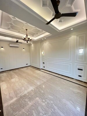 Kitchen in 3 BHK Builder Floor at Sector 57 – for Rent