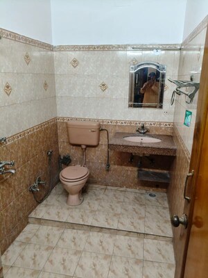 Washroom in 3 BHK Builder Floor at Naraina – for Rent