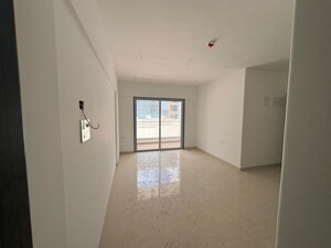 Room in 2 BHK Apartment at Somwar Peth – for Rent
