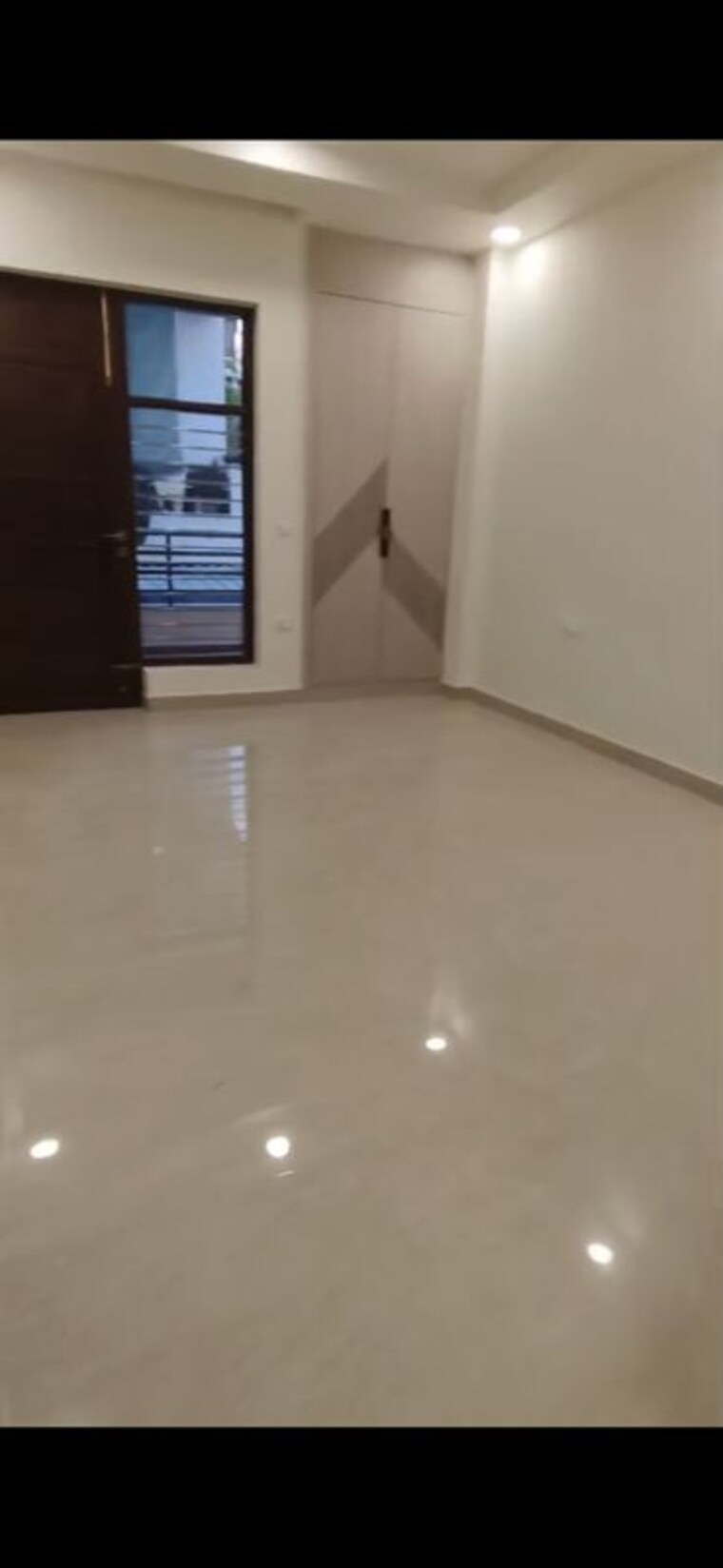 Room, sector 85 3 Bedroom 2250 Sq.Ft. Builder Floor In Sector 85 Faridabad 10458169
