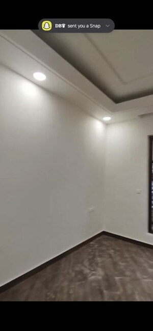 Room in 3 BHK Builder Floor at Sector 85 – for Rent