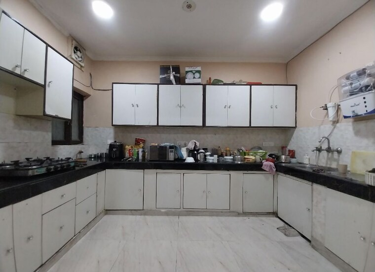 Kitchen, sector 31 4 Bedroom 200 Sq.Mt. Independent House In Sector 31 Noida 10458174