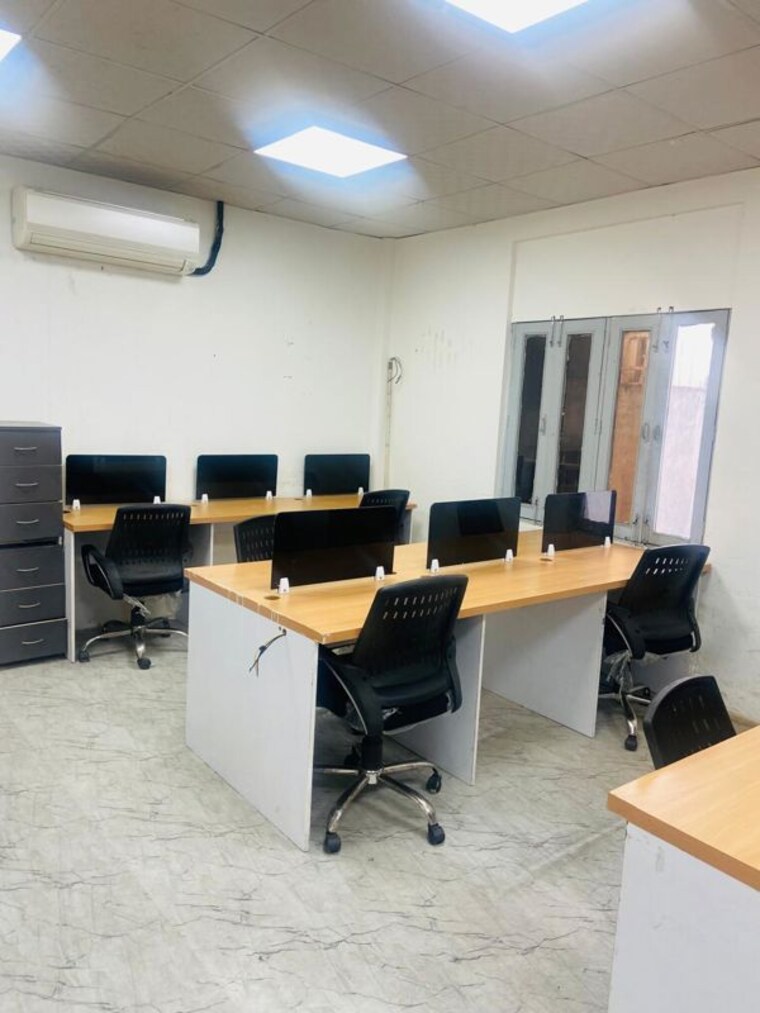 Team Area, sector 2 Commercial Office Space 1000 Sq.Ft. In Sector 2 Noida 10458170