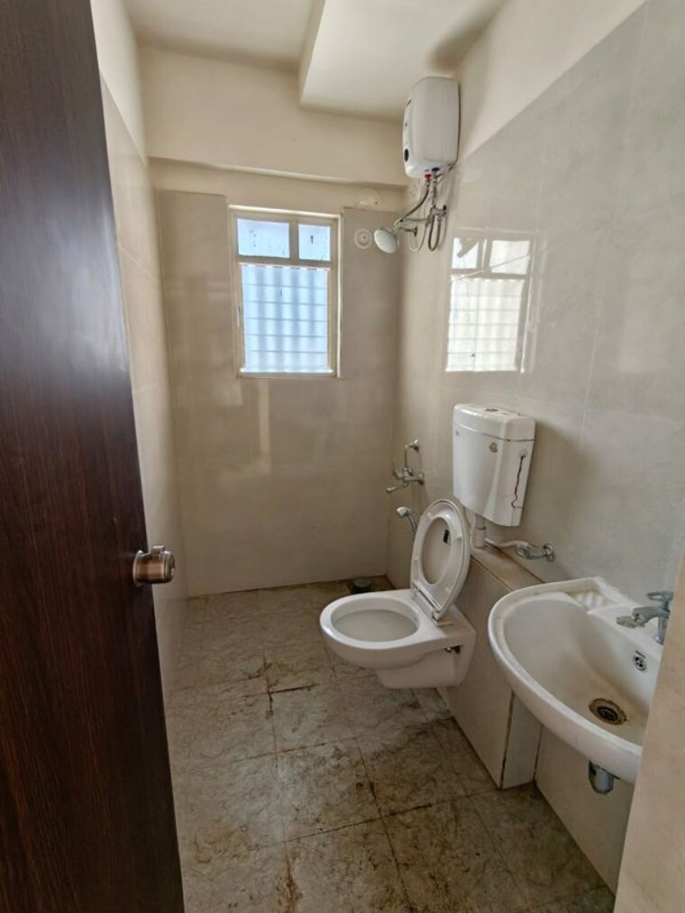 Bathroom, puraniks-abitante-fiore 2 Bedroom 600 Sq.Ft. Apartment In Bavdhan Pune 10458192