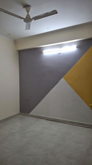 Room in 3.5 BHK Apartment at Gulmohur Garden, Raj Nagar Extension – for Sale