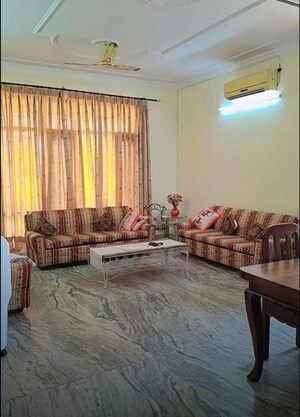 Bedroom in 6+ BHK Independent House at Sector 21 – for Sale