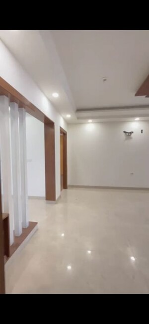 Room in 3 BHK Builder Floor at TDI The Retreat, Sector 89 – for Rent