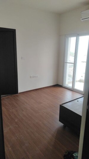 2 BHK Apartment For Rent in Purvankara Emerald Bay, Mundhwa