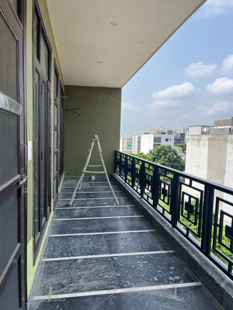 Balcony, sector 85 4 Bedroom 3150 Sq.Ft. Builder Floor In Sector 85 Faridabad 10458236