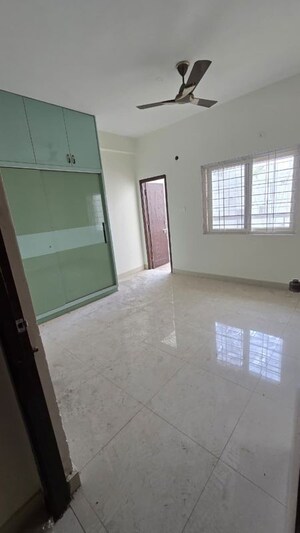 Room in 2 BHK Apartment at Aryamitra skyila, Puppalaguda – for Rent
