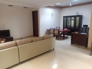 Living Room in 3 BHK Builder Floor at Sector 10 – for Rent