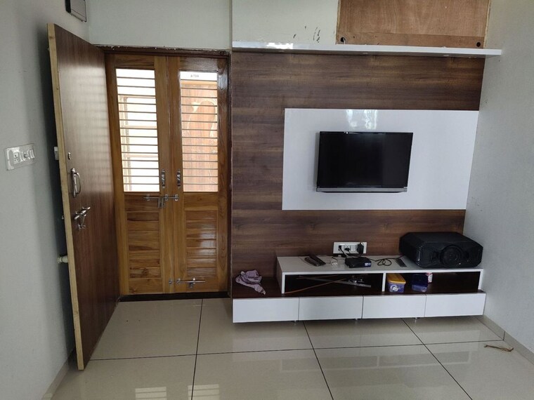Room, nikol 2 Bedroom 1250 Sq.Ft. Apartment In Nikol Ahmedabad 10458252