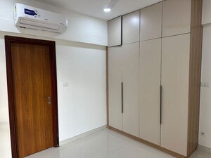 Room in 3 BHK Apartment at Lotus Grand, Kokapet – for Rent