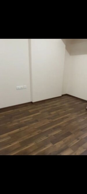 Room in 2 BHK Apartment at Piramal  Vaikunth Cluster 4, Balkum Pada – for Rent