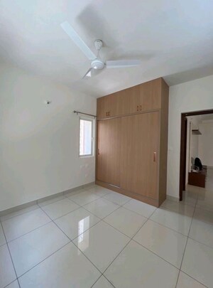 Room in 2 BHK Apartment at Prestige Finsbury Park Hyde, Bagaluru – for Rent