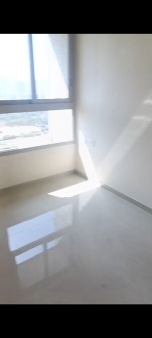 Room in 4 BHK Apartment at Piramal  Vaikunth Cluster 4, Balkum Pada – for Rent