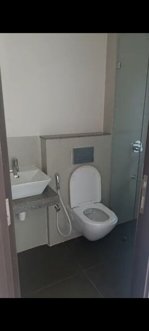 Bathroom in 4 BHK Apartment at Piramal  Vaikunth Cluster 4, Balkum Pada – for Rent