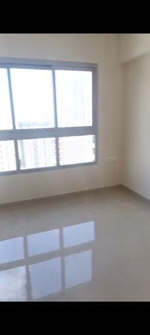 Room in 4 BHK Apartment at Piramal  Vaikunth Cluster 4, Balkum Pada – for Rent