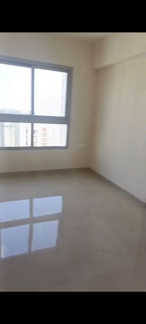 Room in 4 BHK Apartment at Piramal  Vaikunth Cluster 4, Balkum Pada – for Rent