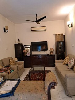 3 BHK Builder Floor For Sale in Alaknanda