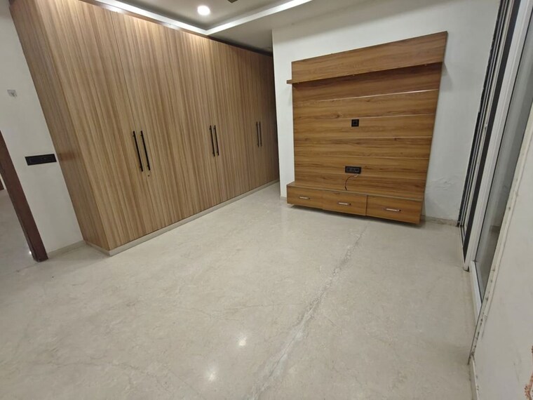 Room, vipul-world-floors 3 Bedroom 240 Sq.Yd. Builder Floor In Sector 48 Gurgaon 10458336