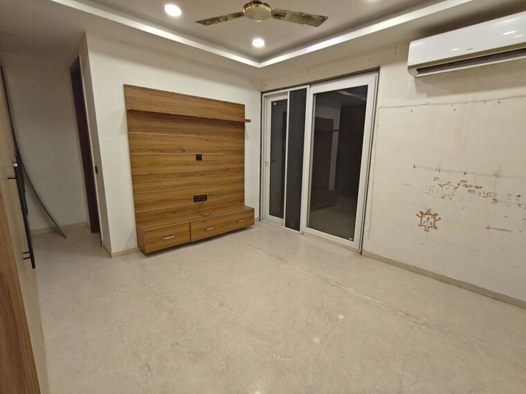 Room, vipul-world-floors 3 Bedroom 240 Sq.Yd. Builder Floor In Sector 48 Gurgaon 10458336