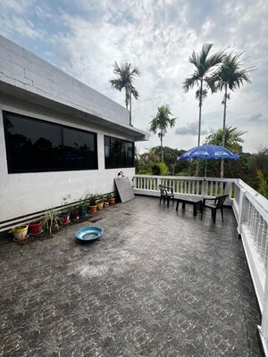 Parking in 5 BHK Builder Floor at Ucassaim – for Rent