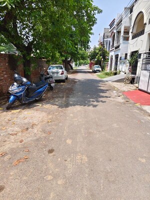   Plot at Jankipuram – for Sale