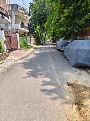 Parking in 3 BHK Independent House at Jankipuram – for Sale