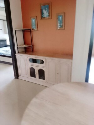 Room in 1 BHK Apartment at Dheeraj Solitaire Malad, Malad West – for Rent