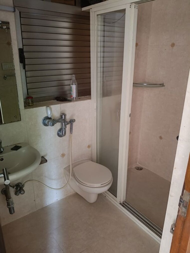Bathroom, marathon-next-gen-era 3 Bedroom 1250 Sq.Ft. Apartment In Lower Parel Mumbai 10458384