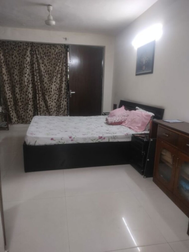 Bedroom, vasant kunj 3 Bedroom 1800 Sq.Ft. Apartment In Vasant Kunj Delhi 10458471
