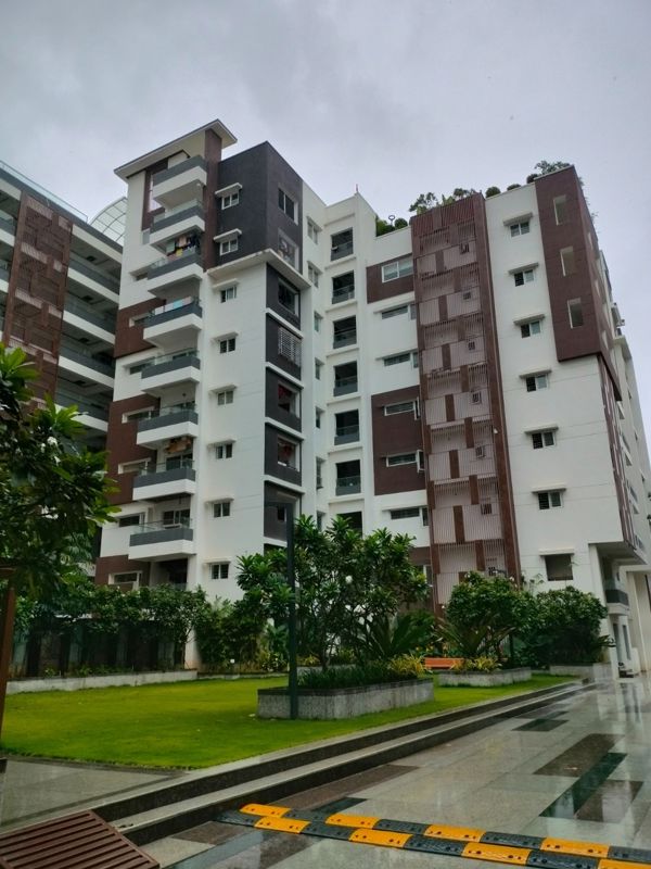 3 BHK + Pooja Room 2055 Sq.Ft. Apartment in Riddhi Saphire