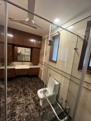 Master Bedroom in 4 BHK Builder Floor at Panchsheel Park – for Rent