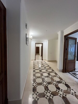 Lobby in 4 BHK Builder Floor at Panchsheel Park – for Rent