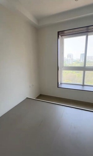 Room in 2 BHK Apartment at Bhartiya City Nikoo Homes 4, Thanisandra Main Road – for Rent