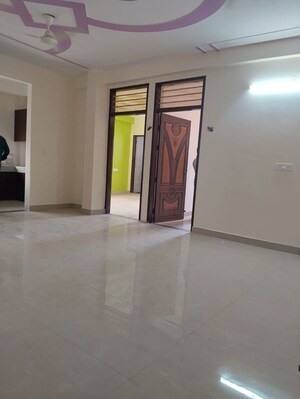Room in 3 BHK Builder Floor at Neb Sarai – for Rent