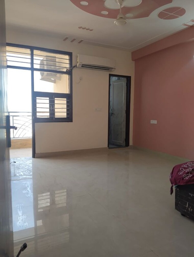 Room, neb sarai 3 Bedroom 1200 Sq.Ft. Builder Floor In Neb Sarai Delhi 10458519