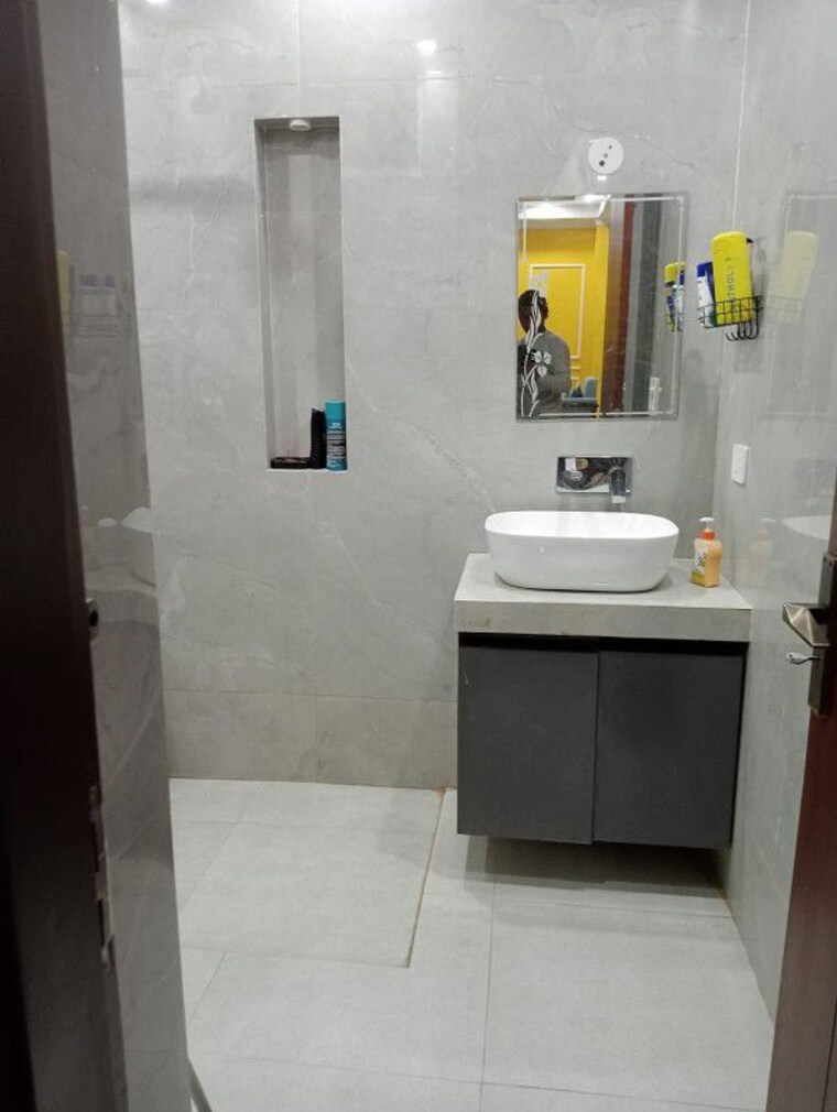 Bathroom, sector 4 2 Bedroom 1299 Sq.Ft. Independent House In Sector 4 Gurgaon 10458530