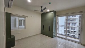 Room in 3 BHK Apartment at Prestige Beverly Hills, Kokapet – for Rent